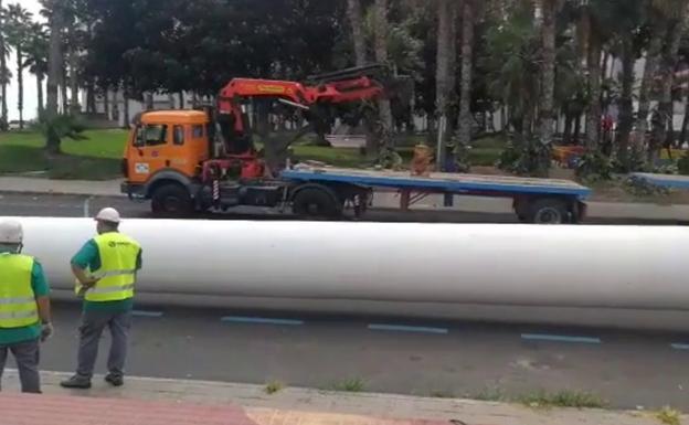 Retiran el mástil gigante de la Fuente Luminosa